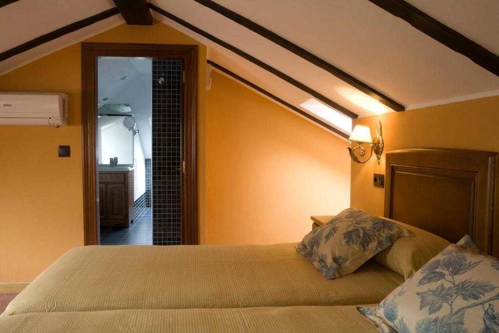 El Foyu Hotel Colunga Bilik gambar